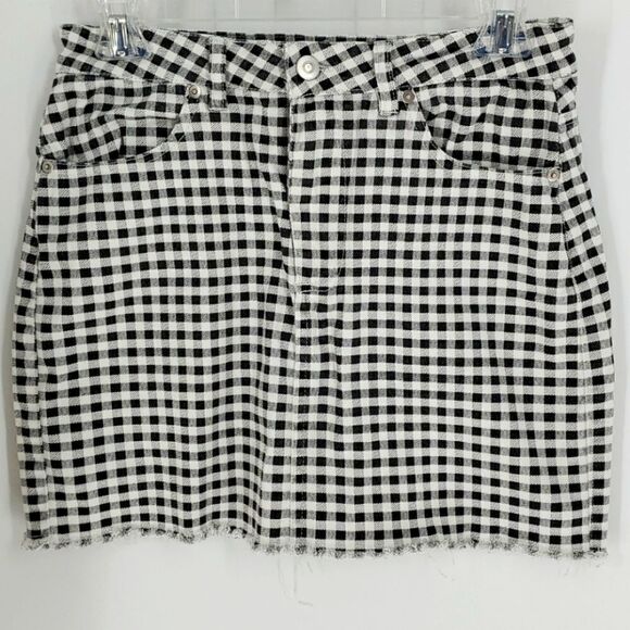 Forever 21 mini black/white checked skirt, s/p.great for school. Club's - Picture 1 of 7